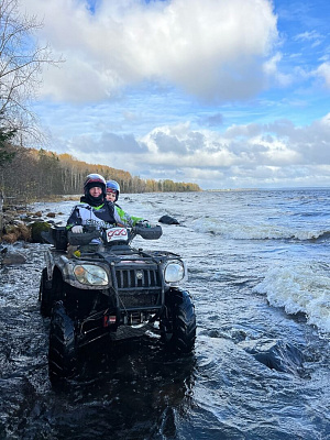 Прокат квадроциклов. Подарочные сертификаты Ultra Подарки Петрозаводск. Купить оригинальный подарок или подарочный сертификат на Прокат квадроциклов. Сервис UltraPodarki.ru Петрозаводск 8 800 505 95 30. 