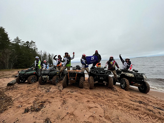 Прокат квадроциклов. Подарочные сертификаты Ultra Подарки Петрозаводск. Купить оригинальный подарок или подарочный сертификат на Прокат квадроциклов. Сервис UltraPodarki.ru Петрозаводск 8 800 505 95 30. 